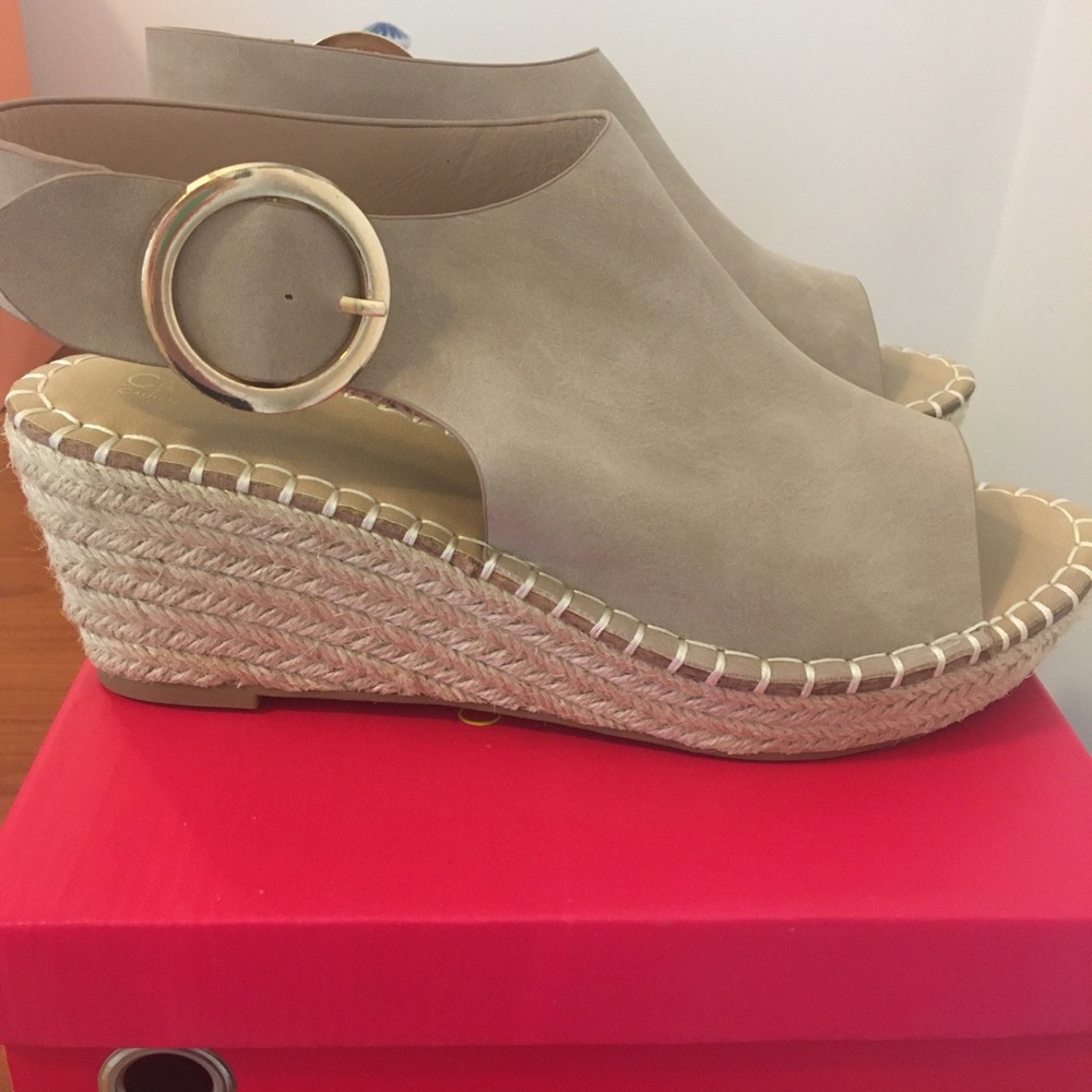 Catherine Malandrino shoe/ wedge